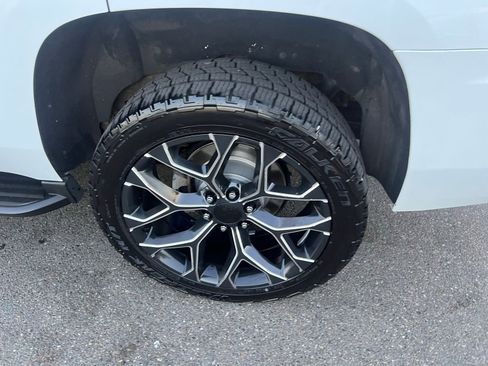 Used 2017 Chevrolet Tahoe LT AWD/4WD image 13
