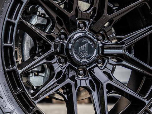 New 2025 Ford Bronco Badlands image 24