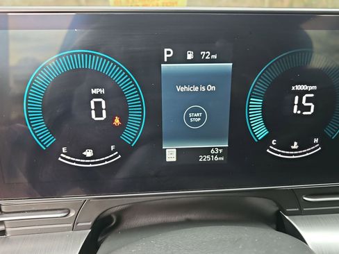 Used 2025 Hyundai Kona SEL image 10