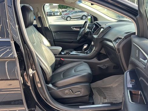 Used 2018 Ford Edge Titanium AWD/4WD image 16