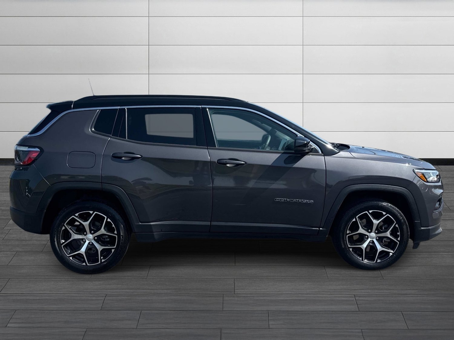 Used 2024 Jeep Compass Limited AWD/4WD image 3