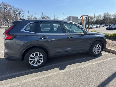 Used 2023 Honda CR-V LX image 18