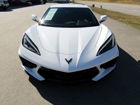 Used 2023 Chevrolet Corvette Stingray Coupe image 2