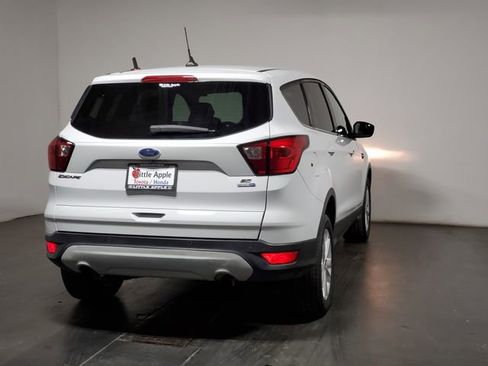 Used 2019 Ford Escape SE image 27