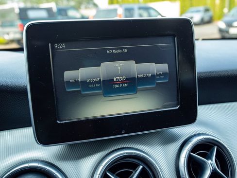 Used 2016 Mercedes-Benz CLA 250 image 23