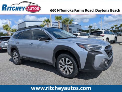 Certified 2023 Subaru Outback Premium AWD/4WD image 1