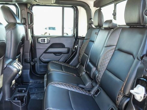 Certified 2022 Jeep Gladiator Overland image 19