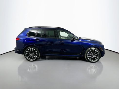 Used 2025 BMW X7 M60i w/ Climate Comfort Package image 4