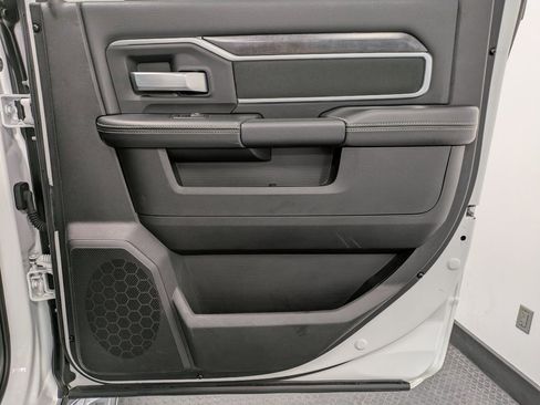 Used 2024 RAM 2500 Big Horn w/ Bed Utility Group image 25