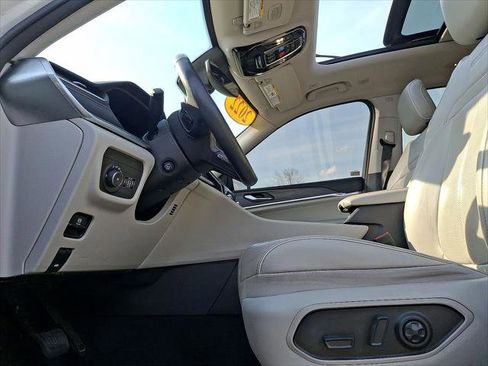 Used 2022 Jeep Grand Cherokee L Overland image 11