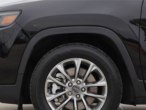 Used 2021 Jeep Cherokee Latitude Lux image 5