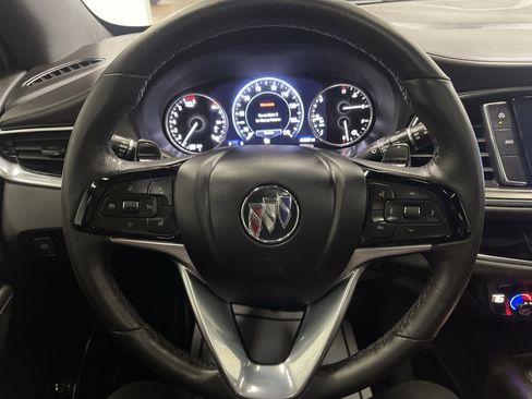 Used 2024 Buick Enclave Avenir image 32
