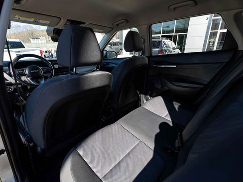 Used 2025 Kia Seltos LX image 28