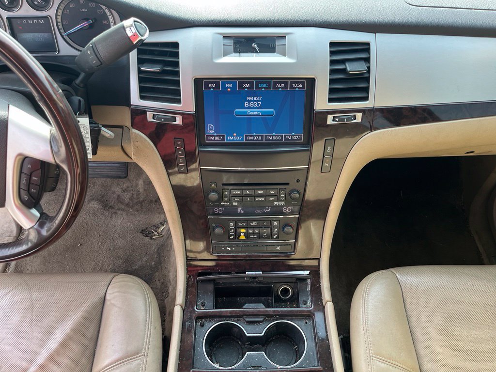 Used 2012 Cadillac Escalade Premium AWD/4WD image 7