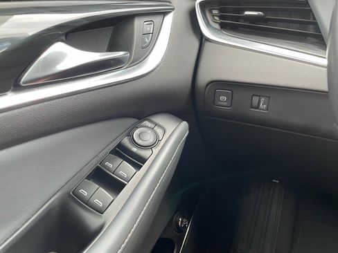 Used 2023 Buick Enclave Essence w/ Experience Buick Package FWD image 17