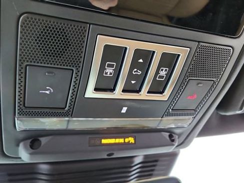 Used 2023 Land Rover Discovery S R-Dynamic image 59