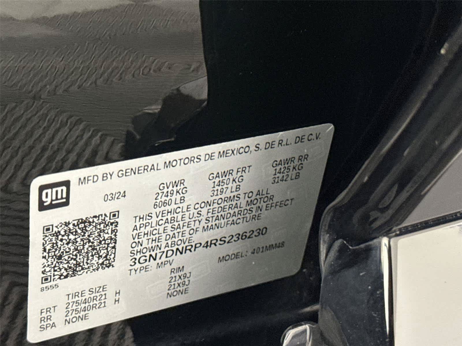 Used 2024 Chevrolet Equinox EV RS FWD image 32
