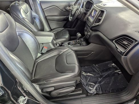 Certified 2020 Jeep Cherokee Latitude Plus image 33