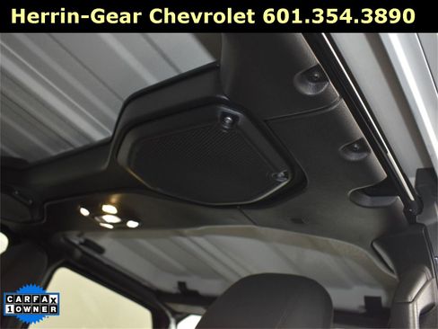Used 2021 Jeep Wrangler Unlimited Islander image 22