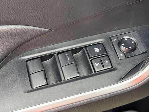 Certified 2025 Toyota RAV4 LE FWD image 15