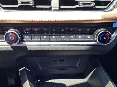 New 2026 Chevrolet Equinox ACTIV w/ Convenience Package III image 15