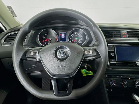 Used 2021 Volkswagen Tiguan S image 11