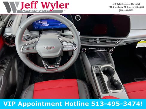 New 2025 Chevrolet Equinox EV RS image 18