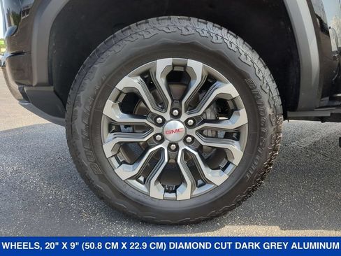 Used 2025 GMC Canyon Denali AWD/4WD image 25