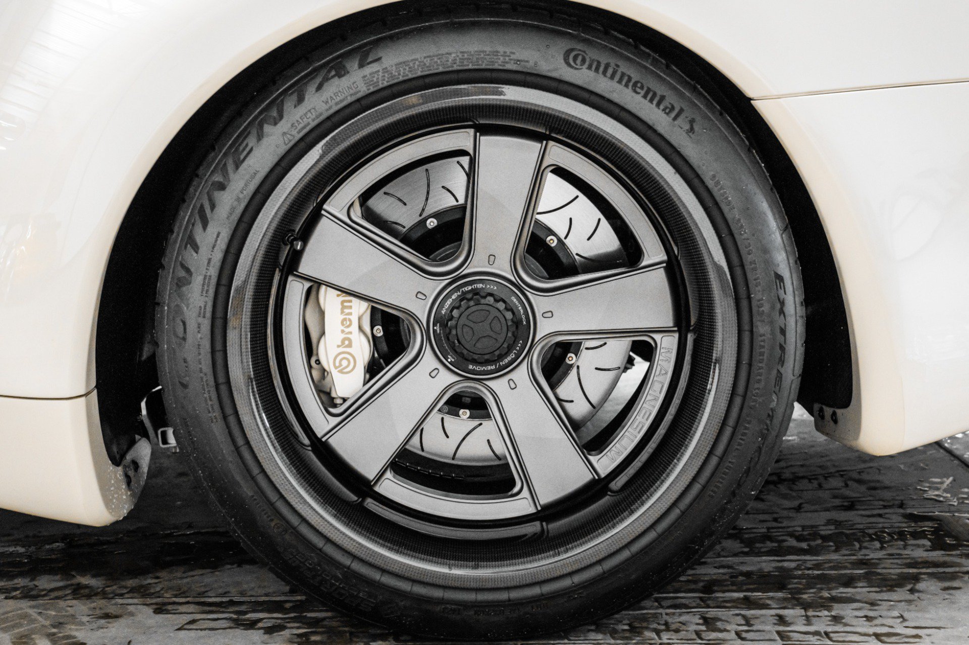 Used 1997 Porsche 911 Cabriolet image 10