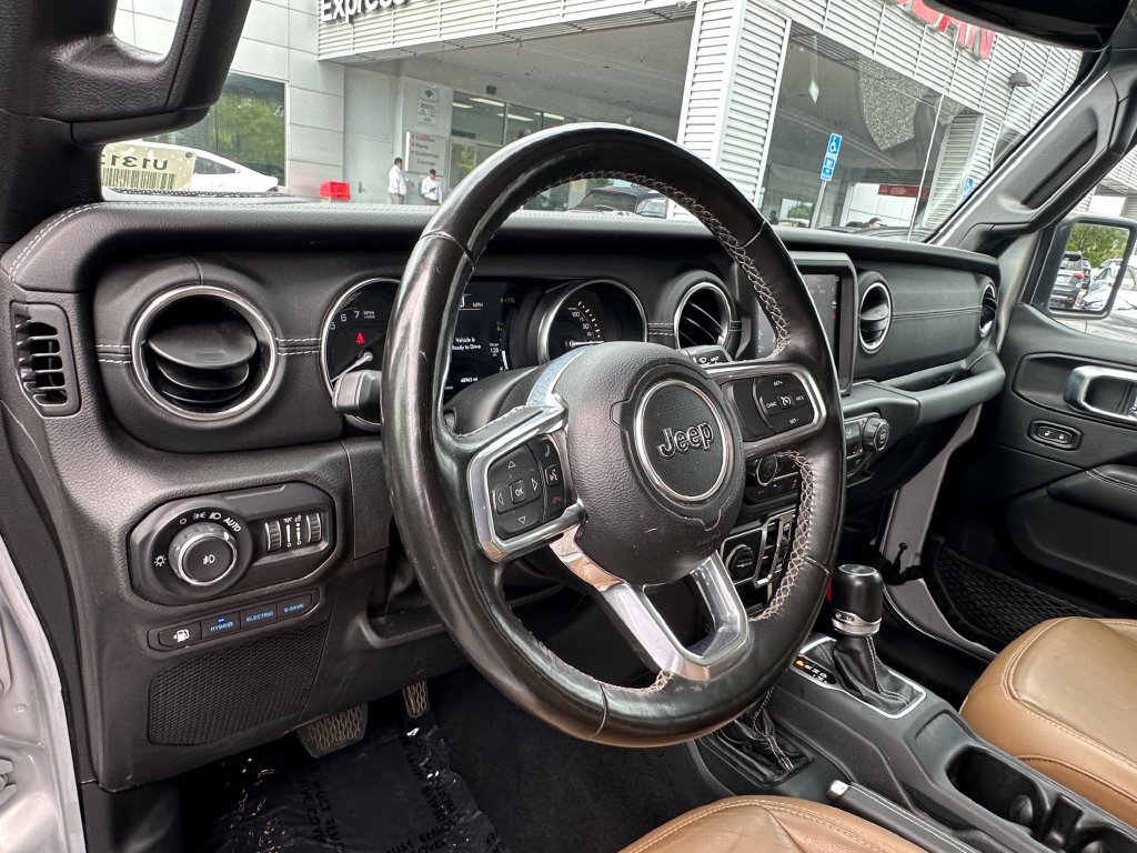 Used 2022 Jeep Wrangler Unlimited Sahara w/ Cold Weather Group AWD/4WD image 22