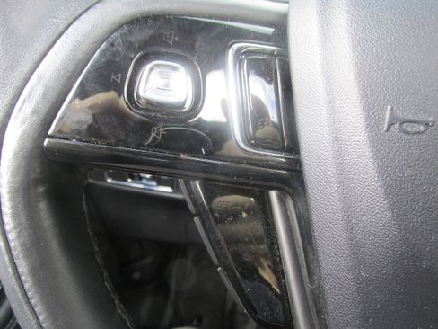 Used 2022 Lincoln Corsair AWD w/ Premium Package image 35