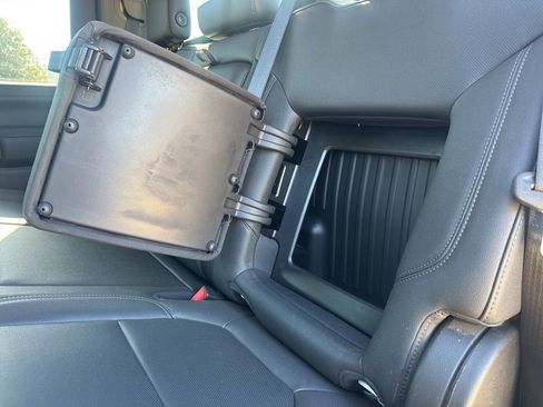 Used 2023 GMC Sierra 2500 SLT w/ SLT Premium Package image 38