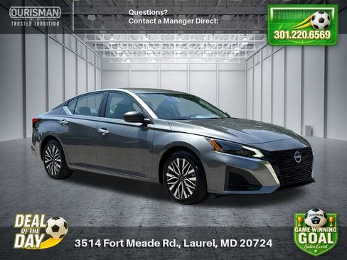 Used 2025 Nissan Altima 2.5 SV FWD image 1