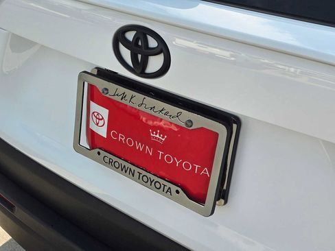 Certified 2025 Toyota RAV4 XLE AWD/4WD image 13