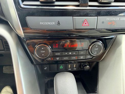 Used 2024 Mitsubishi Eclipse Cross SEL AWD/4WD image 20