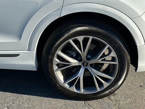 Used 2021 Audi Q8 Premium Plus w/ Premium Plus Package image 11