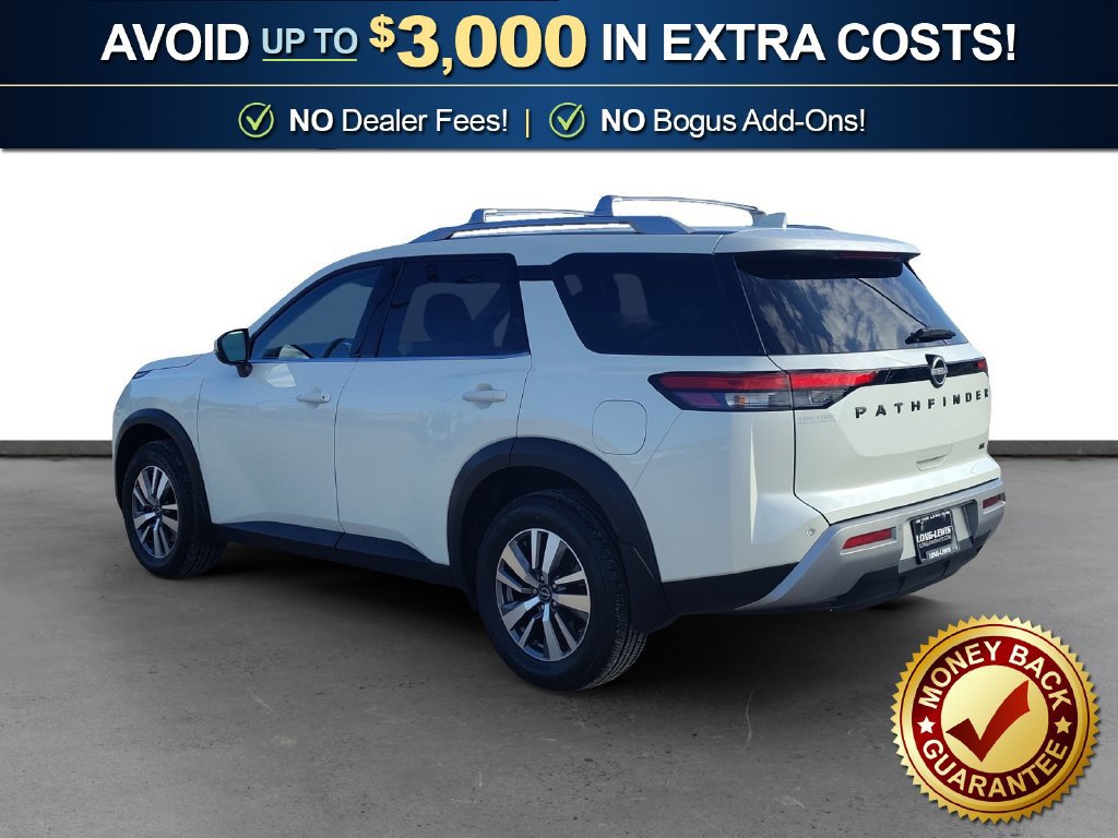 Used 2023 Nissan Pathfinder SL w/ Black Appearance Package FWD image 4
