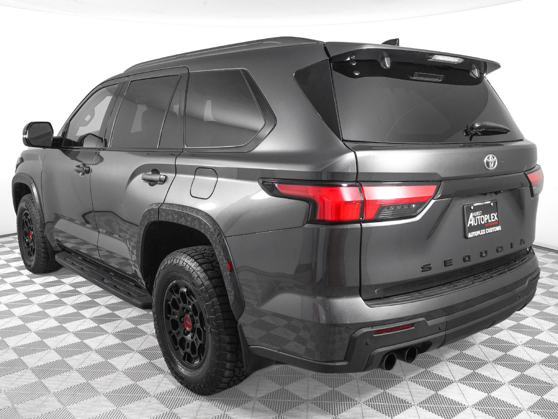 Used 2023 Toyota Sequoia TRD Pro AWD/4WD image 7