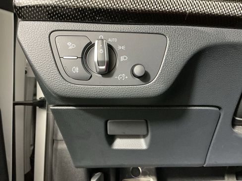 Used 2024 Audi SQ5 Premium Plus w/ Premium Plus Package image 18