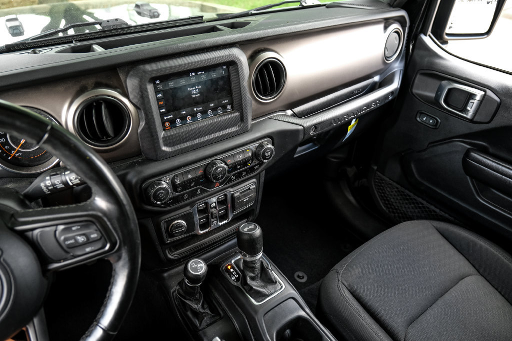 Used 2021 Jeep Wrangler Unlimited Sport AWD/4WD image 35