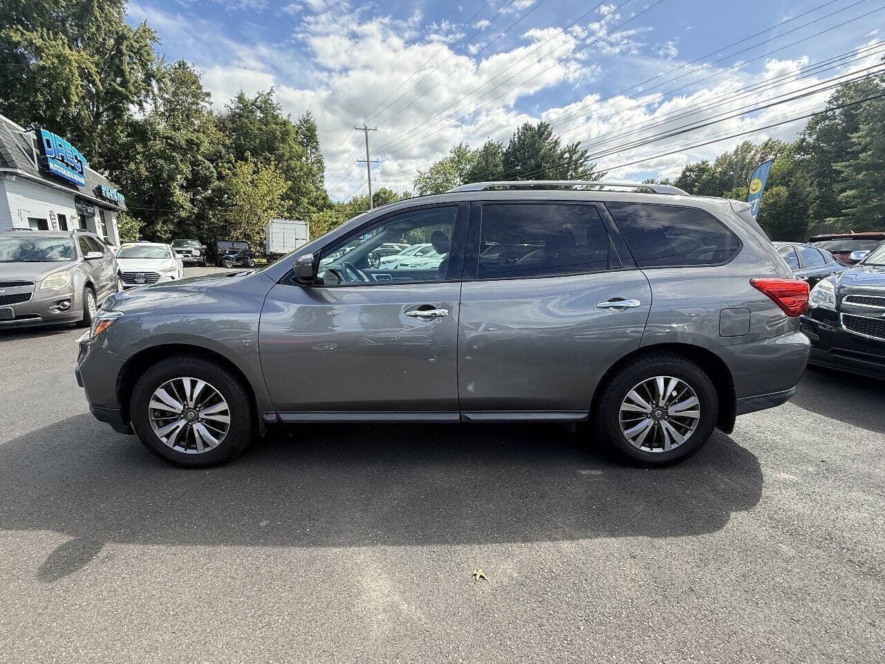 Used 2018 Nissan Pathfinder SV AWD/4WD image 6