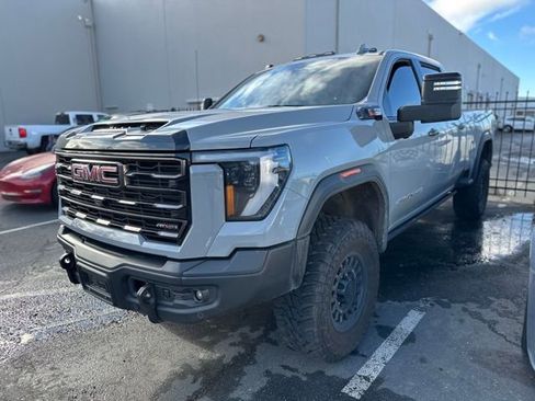 Used 2024 GMC Sierra 2500 AT4X w/ AT4X AEV Edition image 3