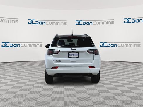 Used 2023 Jeep Compass High Altitude AWD/4WD image 7