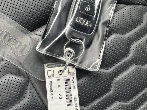 Certified 2025 Audi RS Q8 performance AWD/4WD image 38