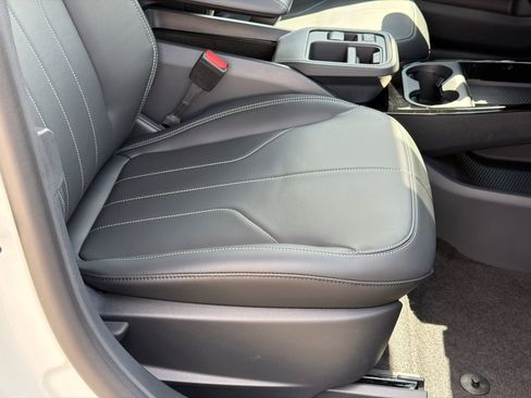New 2026 Ford Mustang Mach-E Select w/ Comfort Package RWD image 11