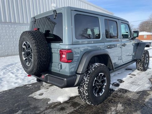 Used 2024 Jeep Wrangler Unlimited Rubicon w/ Convenience Group image 13