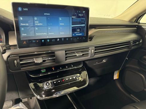 New 2025 Lincoln Corsair Grand Touring w/ Equipment Group 302A AWD/4WD image 29