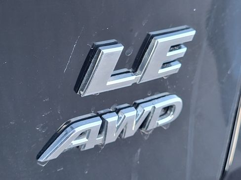 Used 2019 Toyota RAV4 LE image 13