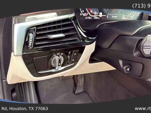 Used 2021 BMW 540i w/ Convenience Package image 27