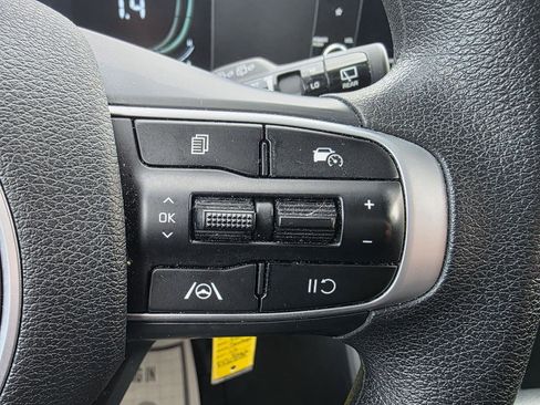 Used 2024 Kia Sportage LX image 18
